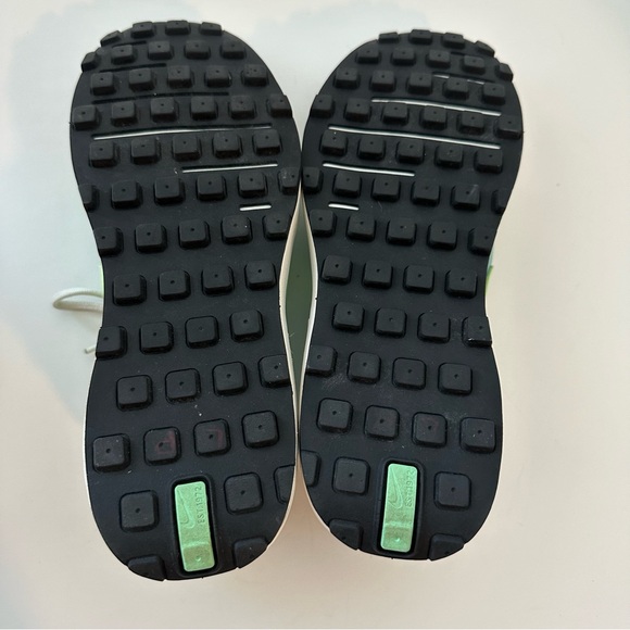 NIKE Waffle One Low-top 'Scream Green' Lifestyle and Running Shoe * SZ 8.5 - Picture 5 of 7